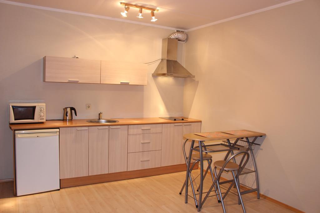 Riga Apartment Brivibas With Private Parking Exterior photo